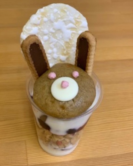 お月見うさぎとマフィンパフェ お月見うさぎとマフィンパフェ