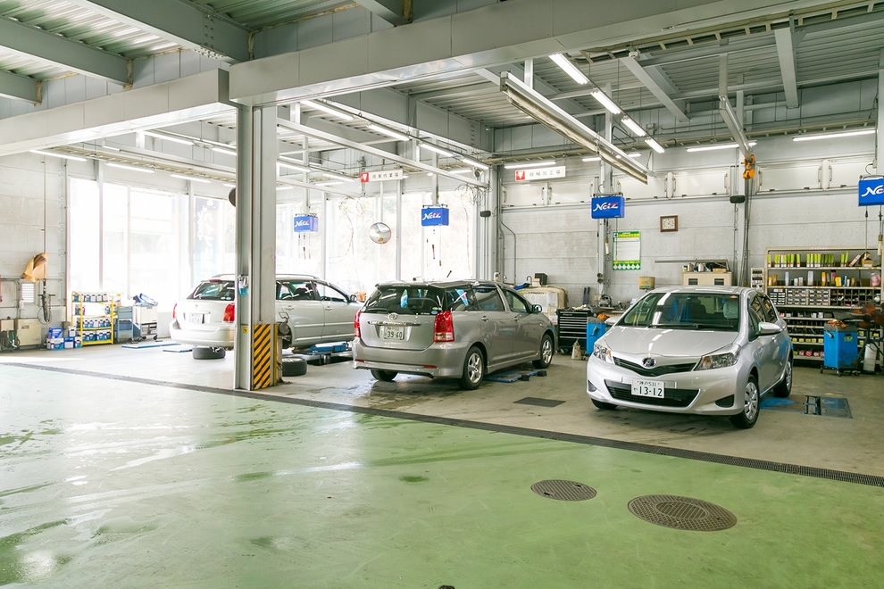 ネッツテラス鈴蘭台_サービス工場