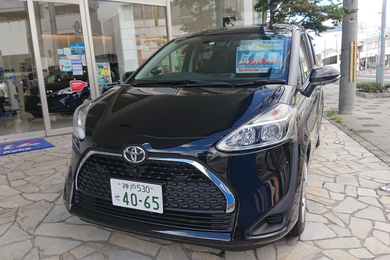 新型シエンタ試乗車到着