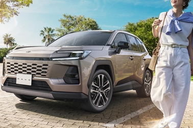 【モデル入り素材】Z（ハイブリッド）