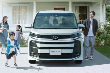 【モデル入り素材】S-Z（2WD・7人乗り）