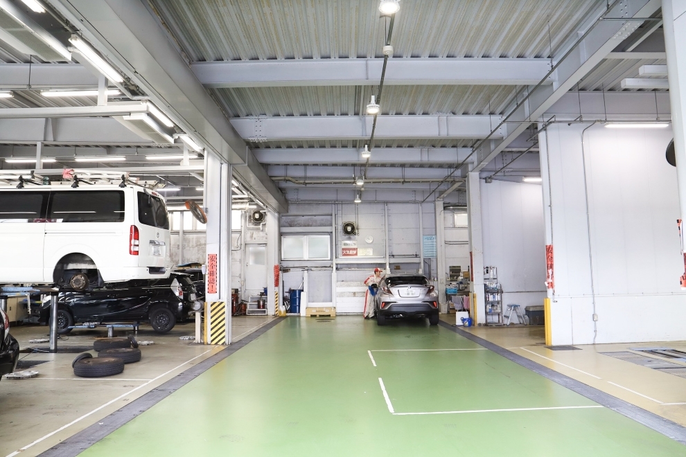 ネッツテラス鈴蘭台_サービス工場